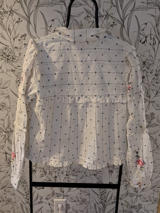 NWT Pilcro Embroidered Floral Blouse | Anthropologie | NWT | Size M - Picture 7 of 10